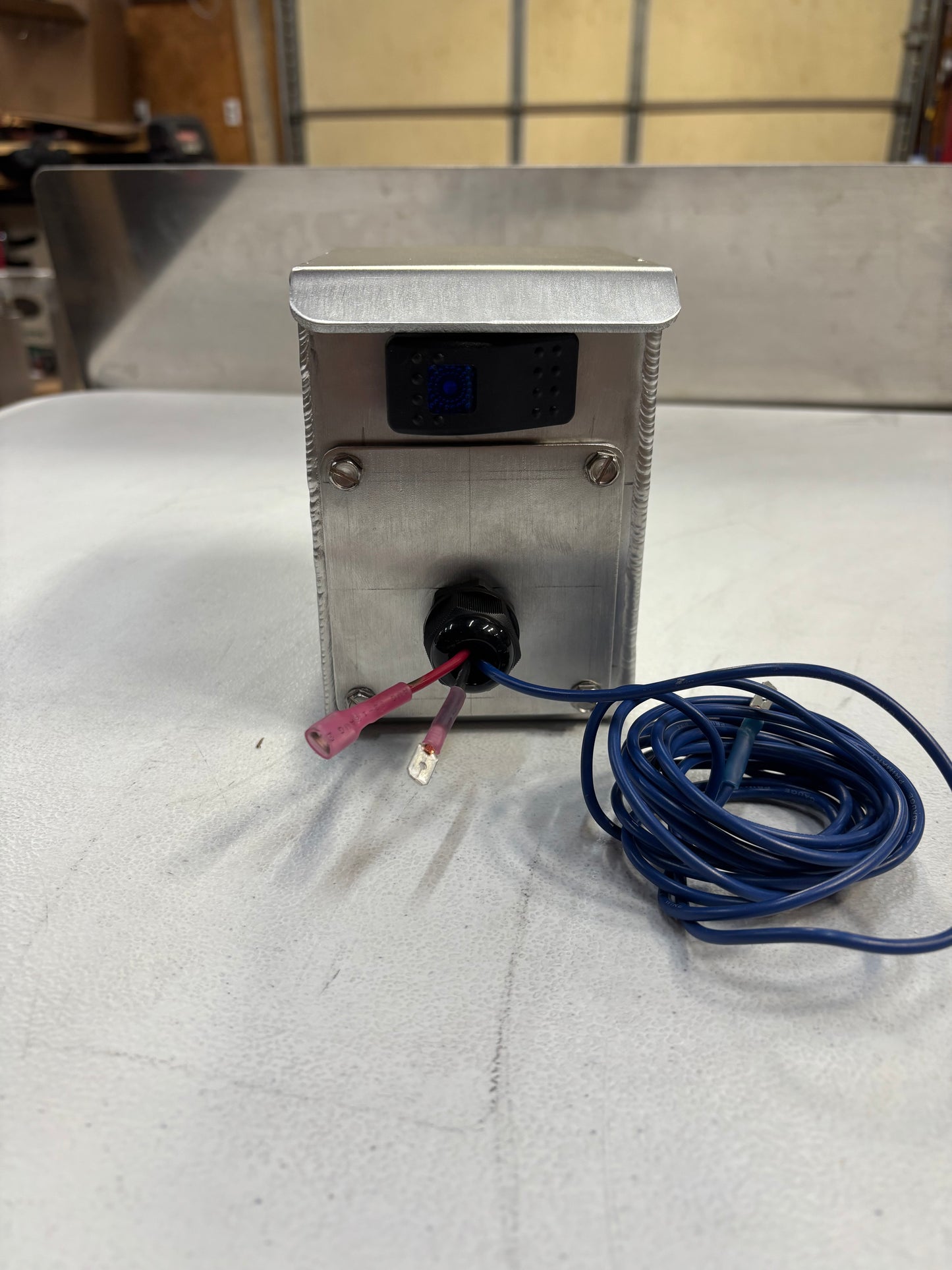 Electronic Fuel Gauge With Mounting Kit (240/33 Ohms)