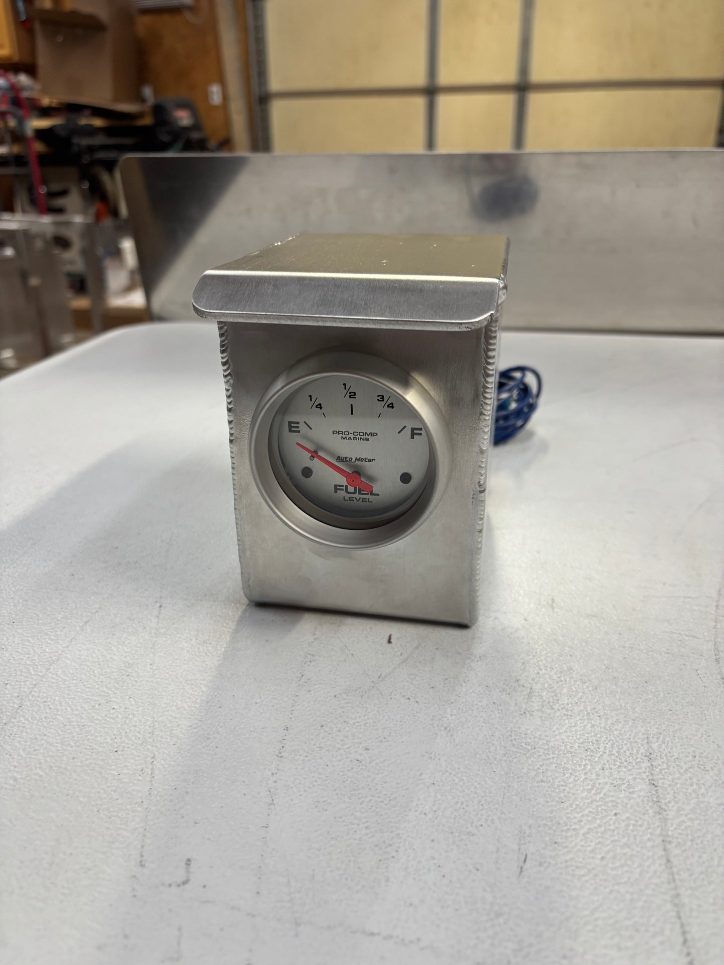 Electronic Fuel Gauge With Mounting Kit (240/33 Ohms)