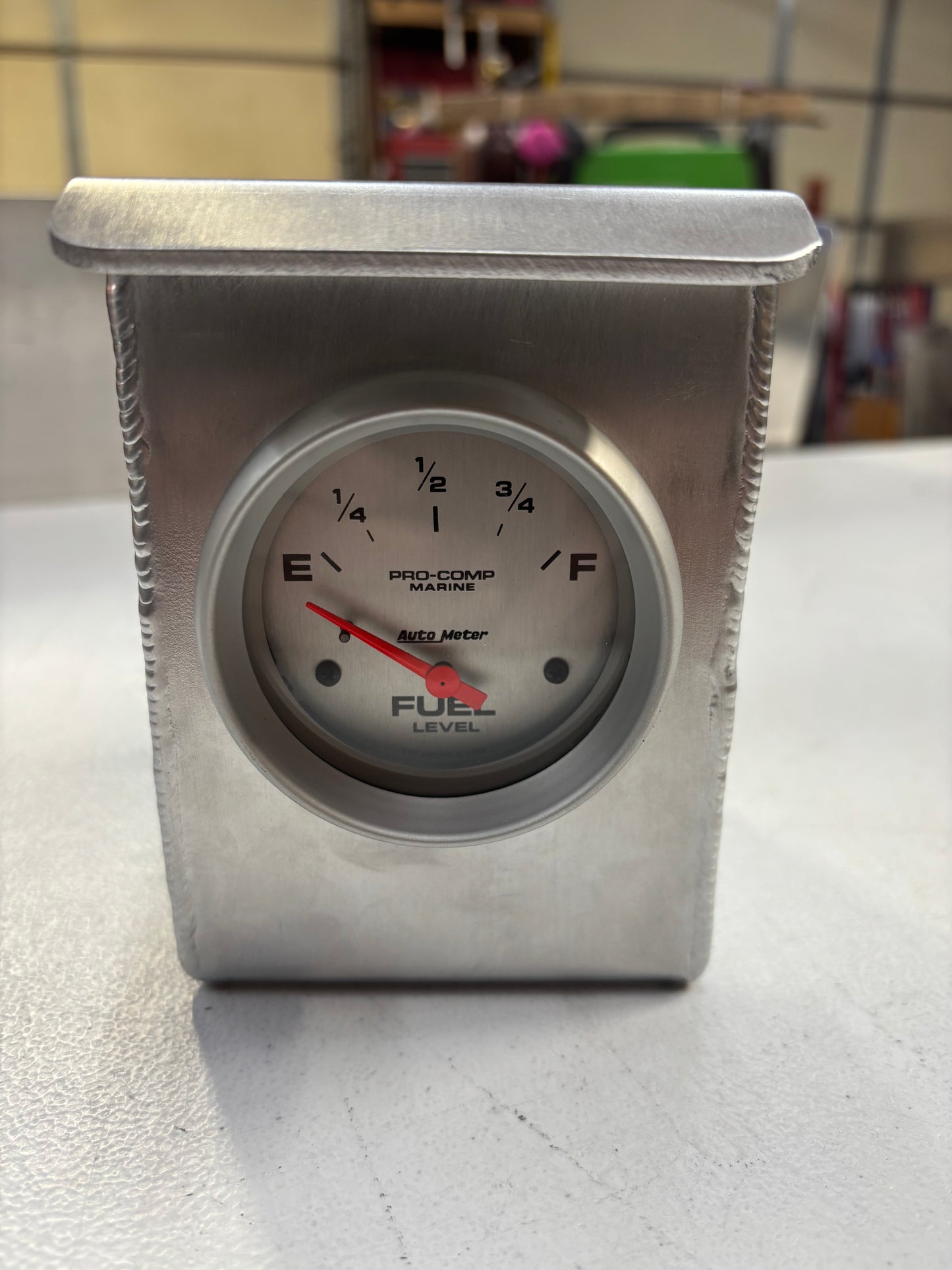 Electronic Fuel Gauge With Mounting Kit (240/33 Ohms)