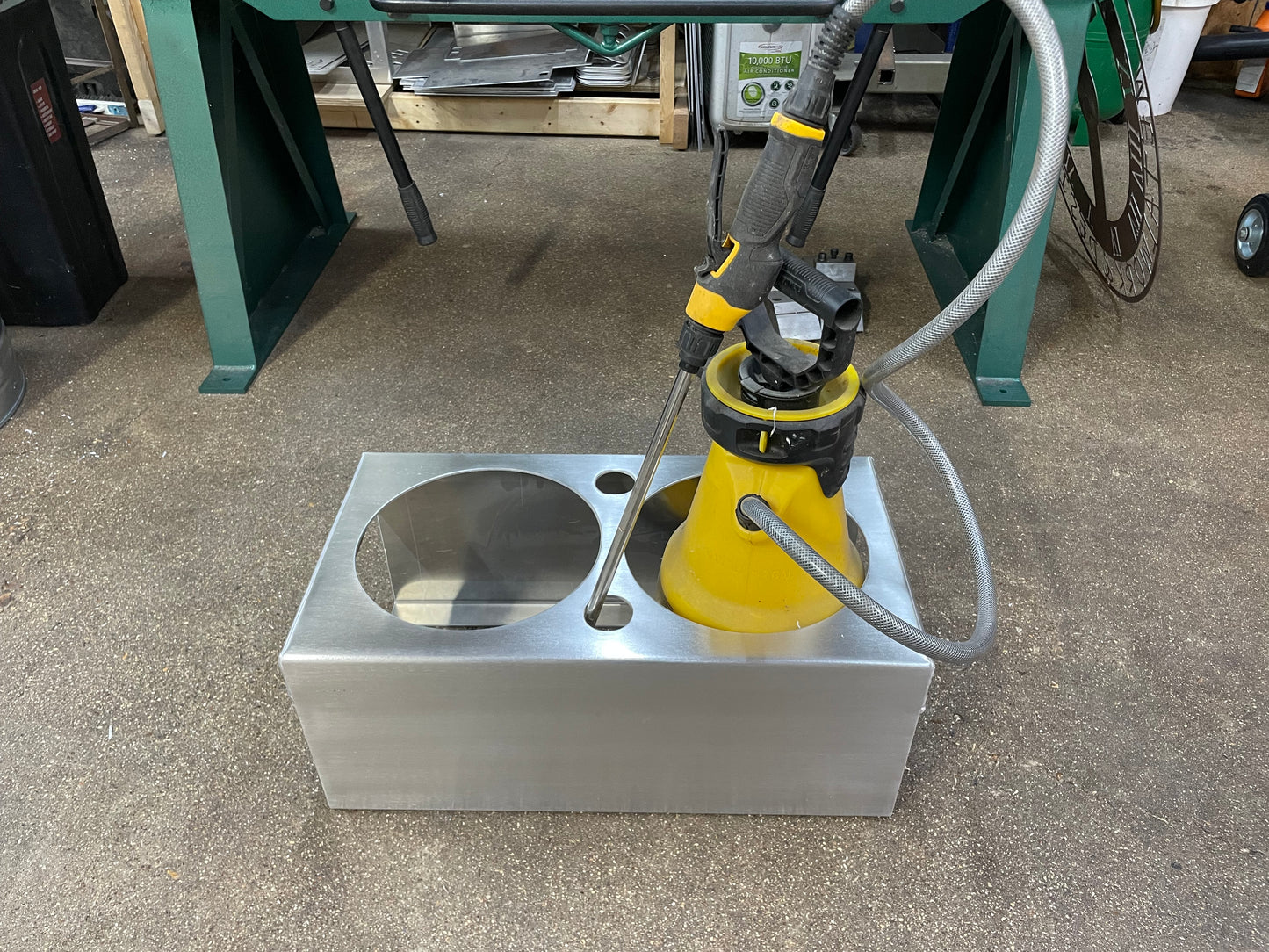 Pump Sprayer Stand