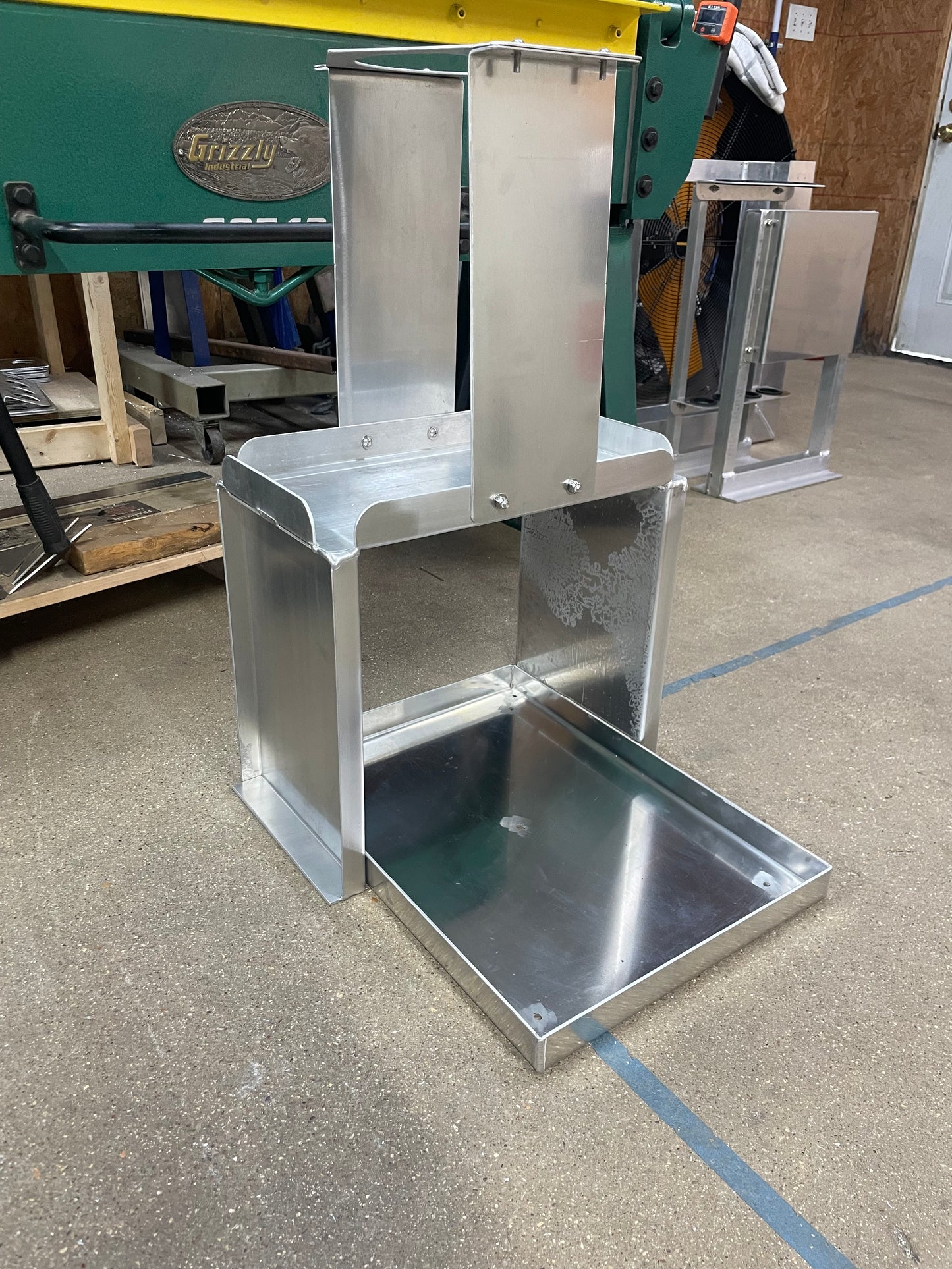 16 Gal/ 7 Gal Tank Stacking Frame