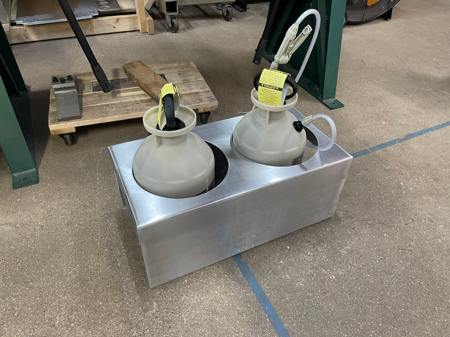 Pump Sprayer Stand