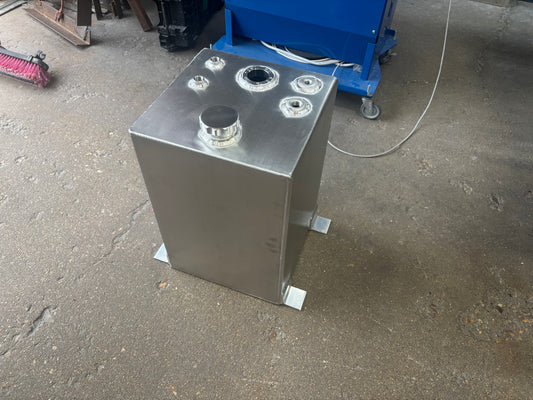 11 Gal (Vertical) Universal Fuel Tank